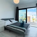 By The Bay Villa,3 Br/pool Willa