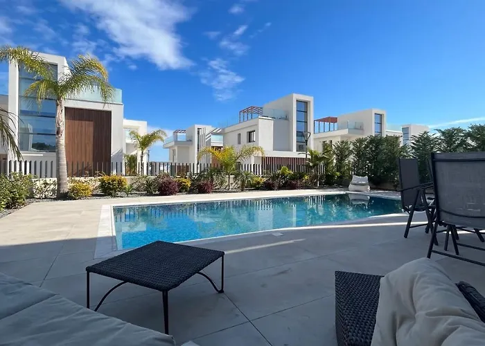 By The Bay Villa,3 Br/pool Protaras