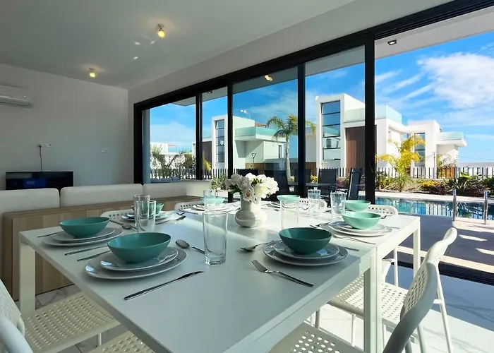 By The Bay Villa,3 Br/pool Protaras