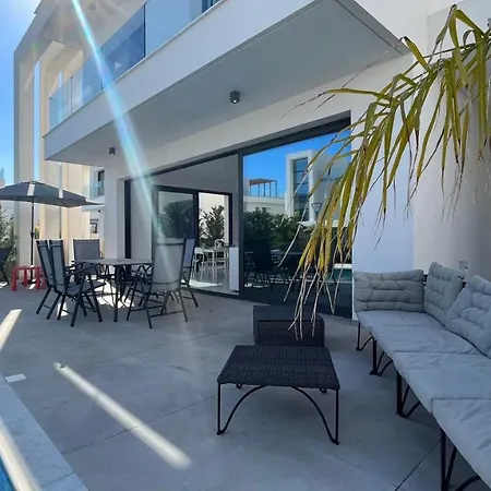 By The Bay Villa,3 Br/pool * Πρωταράς