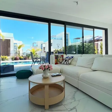 Villa By The Bay Villa,3 Br/pool