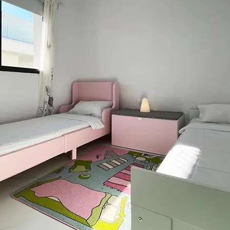 By The Bay Villa,3 Br/pool Βίλα
