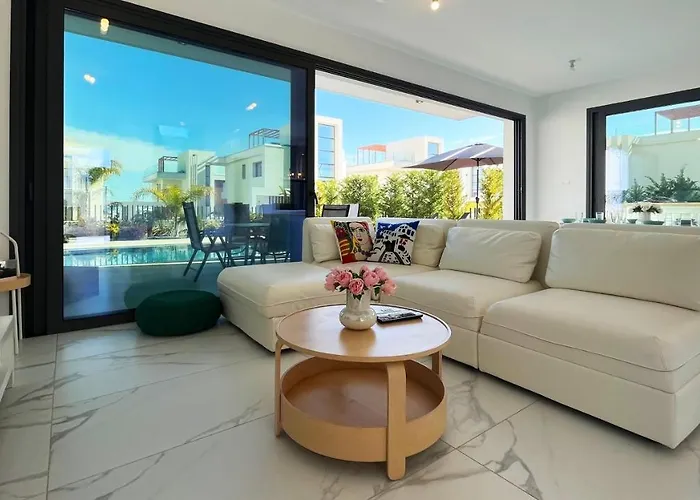 By The Bay Villa,3 Br/pool Protaras