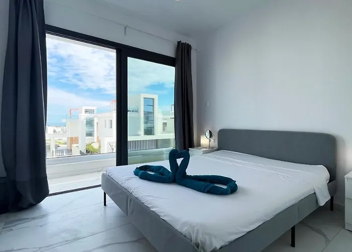 By The Bay Villa,3 Br/pool