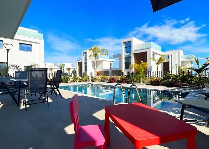 Vilă By The Bay Villa,3 Br/pool