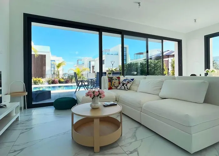 ヴィラ By The Bay Villa,3 Br/pool